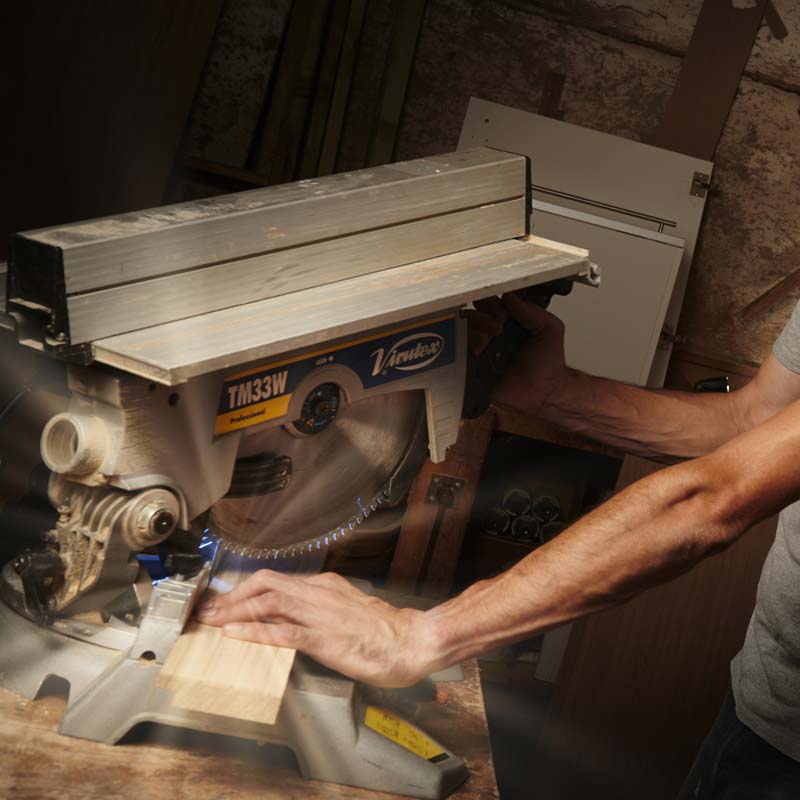 Carpinteros artesanos en Vizcaya ojilan