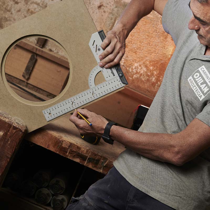 Muebles a medida Ojilan